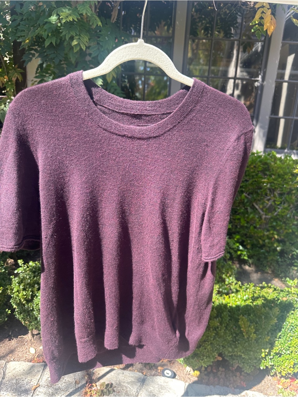 Zadig & Voltaire Cashmere Short-Sleeve Crewneck Sweater in Plum